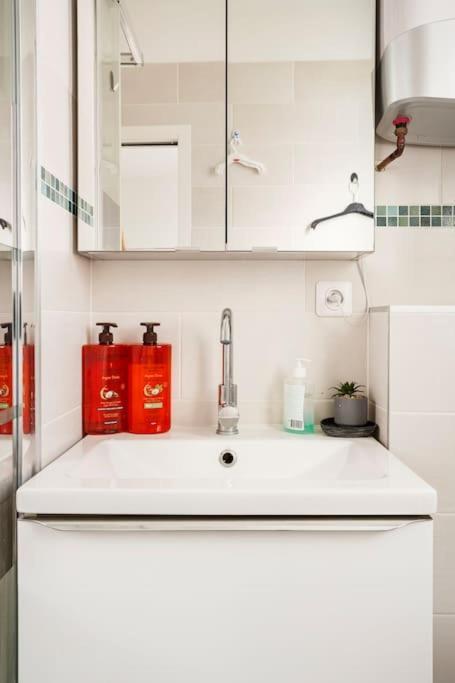 Paris Tourist Apartment, France Stains Esterno foto