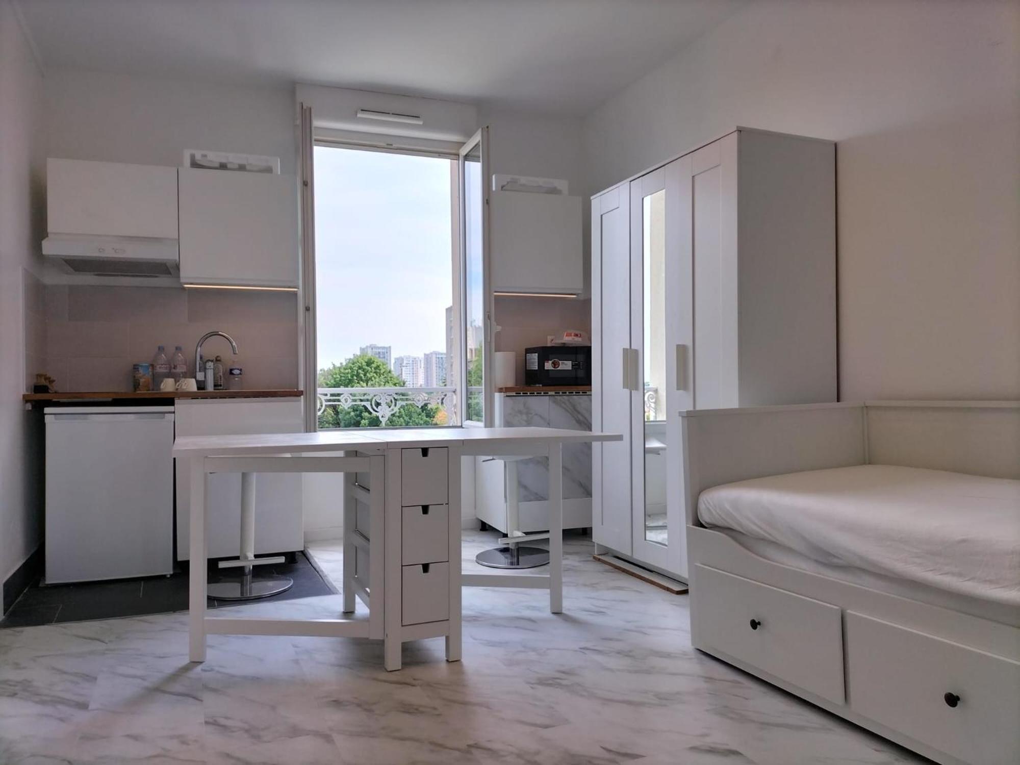 Paris Tourist Apartment, France Stains Esterno foto